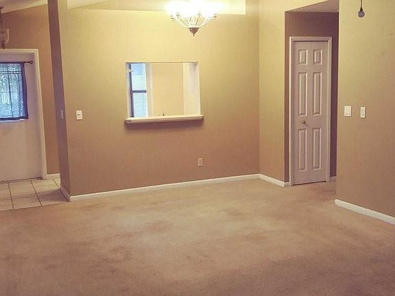4th image of 10616 Suntree Ct