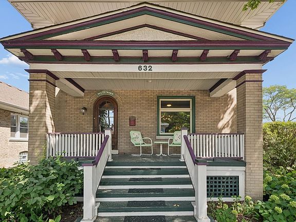 2nd image of 632 Thomas Ave