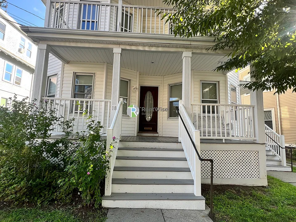 18 Curtis Ave