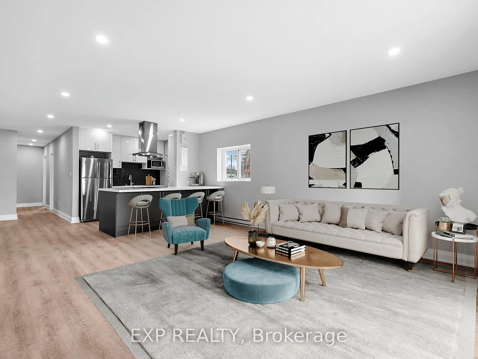 3 bed, $1,995 — Photo 1