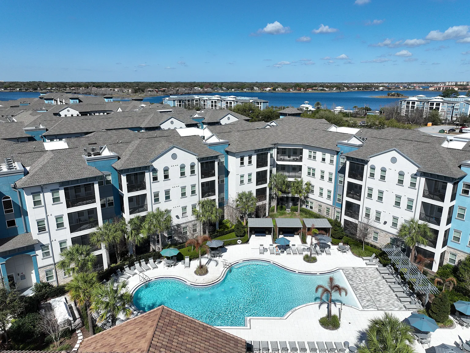 Bayfront On Sand Lake — Photo 2