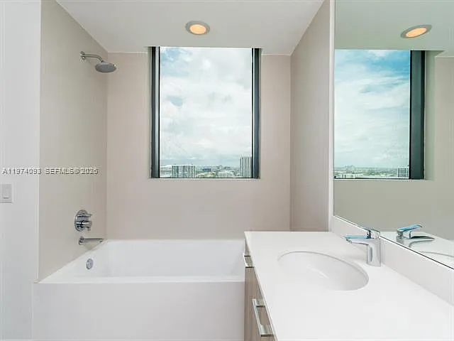 501 NE 31st St #2108 — Photo 7