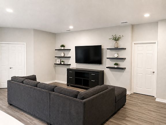 5th image of 35271 Crescent Creek Dr