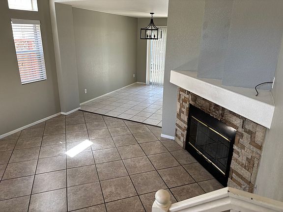 2nd image of 8212 Shannon Oak Ln