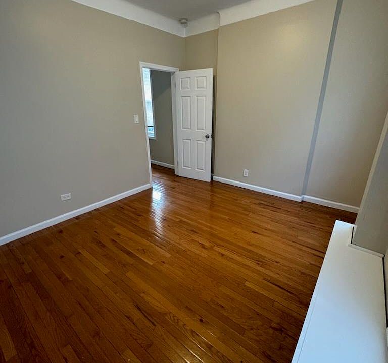 2nd image of 3550 Carlisle Pl APT 1