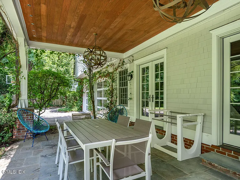 42 Breezemont Ave — Photo 23