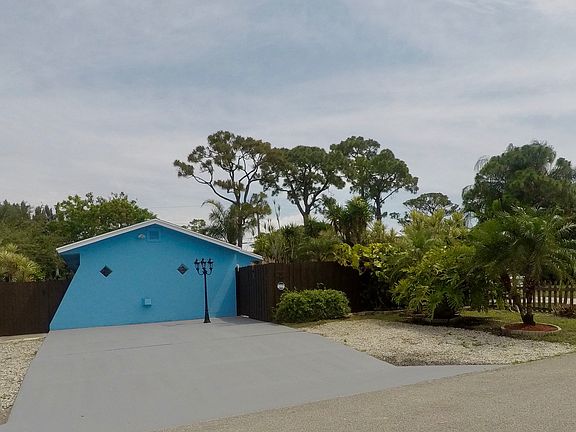 3rd image of 3615 Quentin Ave