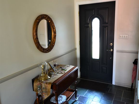 3rd image of 6813 Willoughby Ct