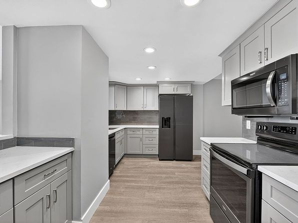 48 W Broadway APT 1106