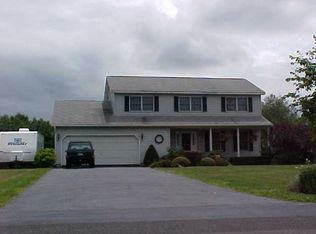 1502 Maple Crest Dr, Castleton On Hudson, NY 12033