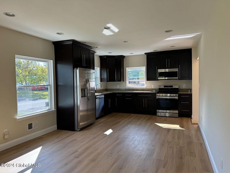 5th image of 1459 Van Curler Avenue