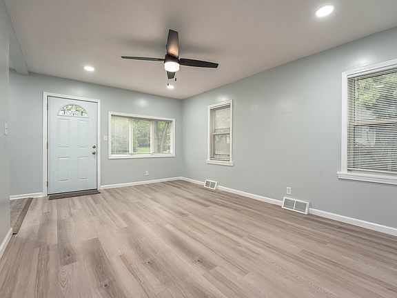 2nd image of 114 Barney Blvd
