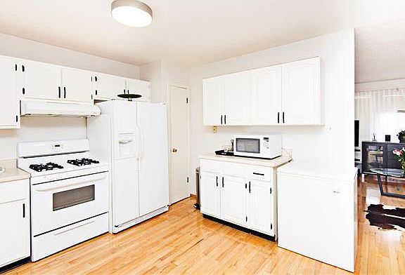 5th image of 6045 La Chateau Ct