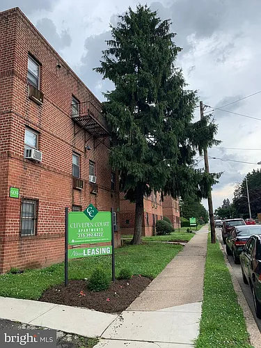 1009 E Cliveden St #913-4 Photo 1