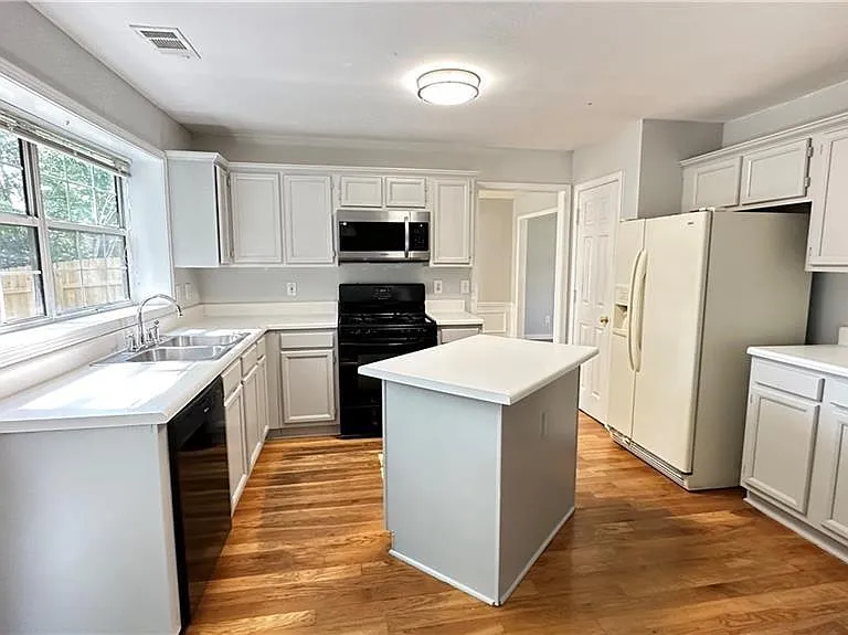 11900 Carriage Park Ln — Photo 8