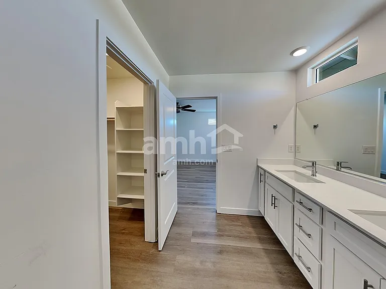 6306 W Calle Bilboa — Photo 10