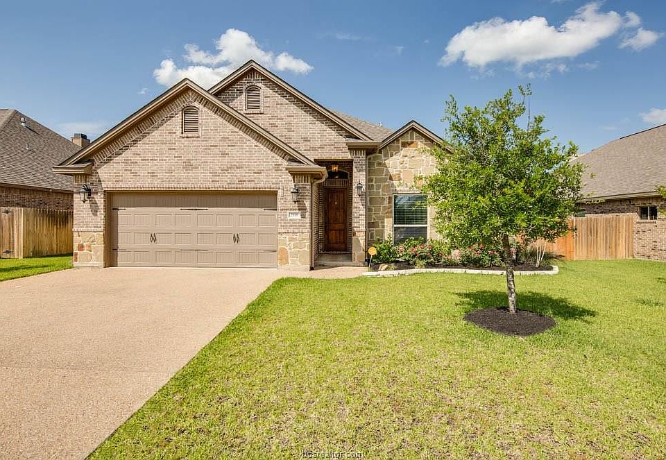 1st image of 2118 Chestnut Oak Cir