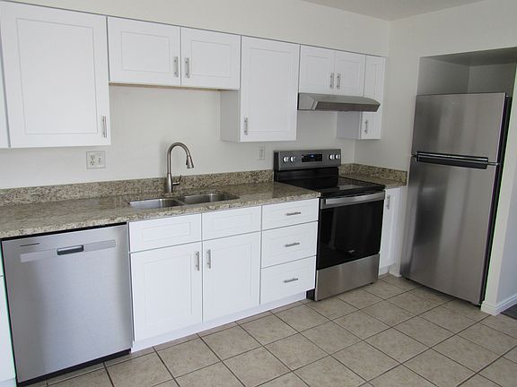 2nd image of 70 N H St #2