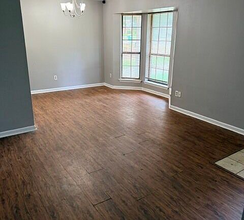 3rd image of 901 Brighton Way