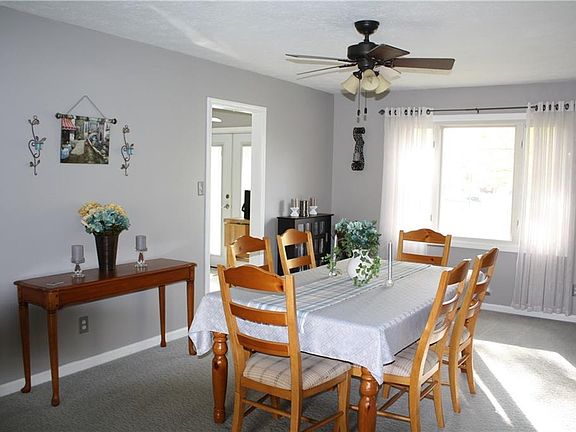 3rd image of 8626 Royal Meadow Dr