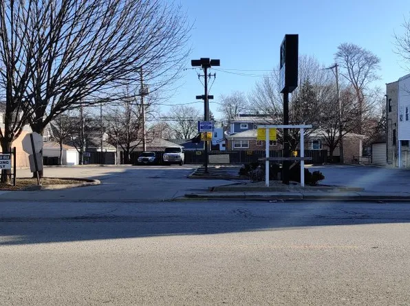 6681 N Northwest Hwy, Chicago, IL 60631