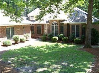 229 Hunter Trl, Southern Pines, NC 28387