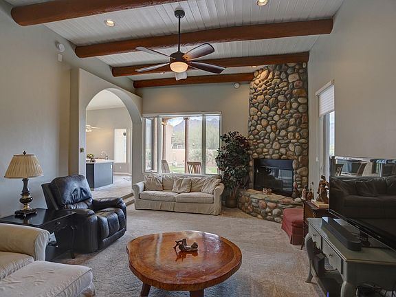 4th image of 4404 N Rockcliff Pl