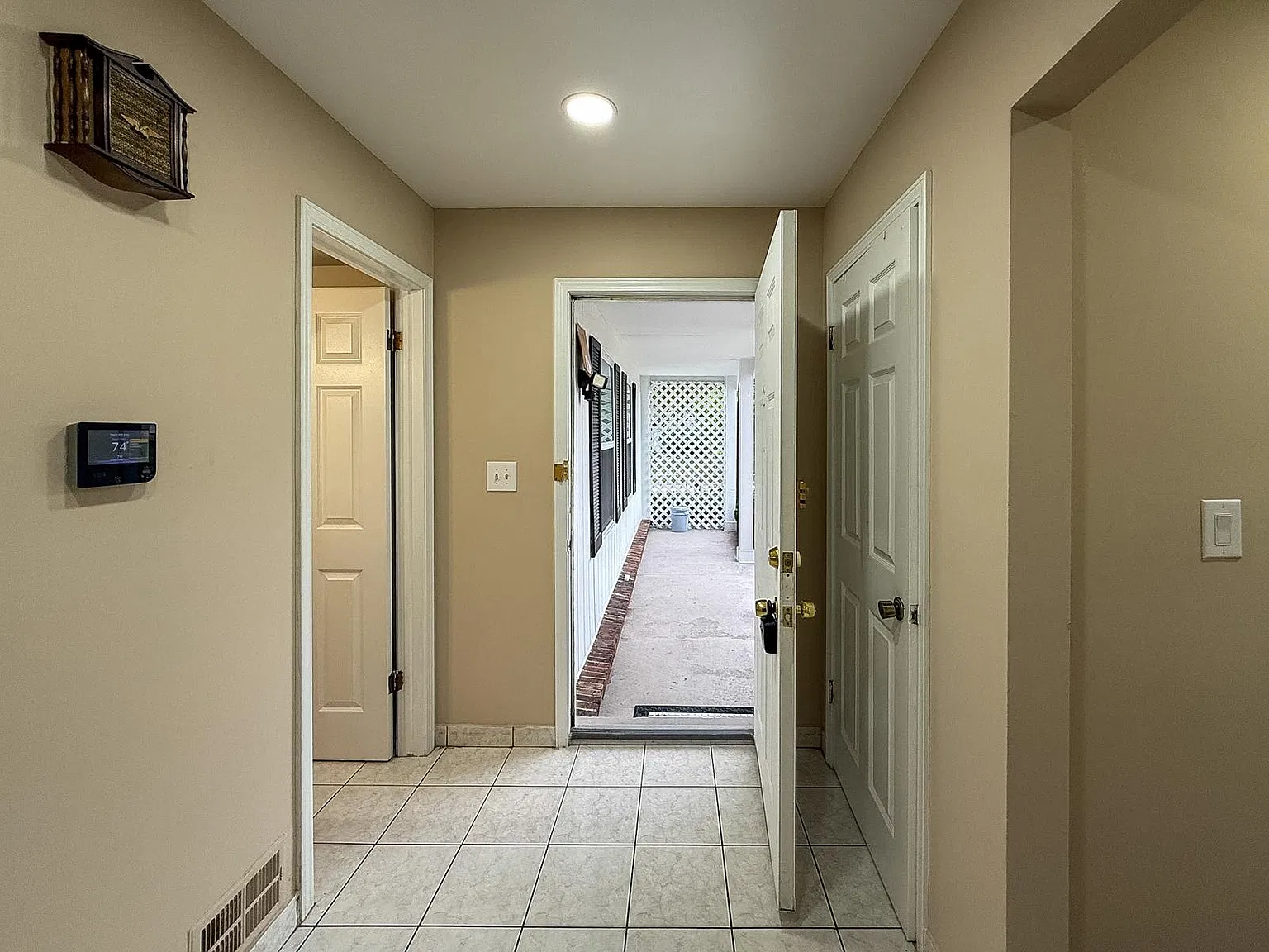 4 bed, 2.5 bath, 3199 sqft, $2,800 — Photo 4