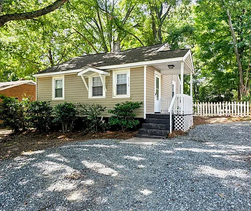 2712 Ludwig St Photo 1