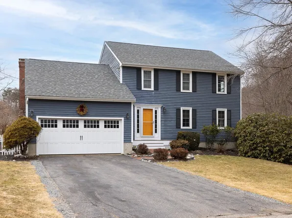 17 Lamington Hill Road, Stratham, NH 03885