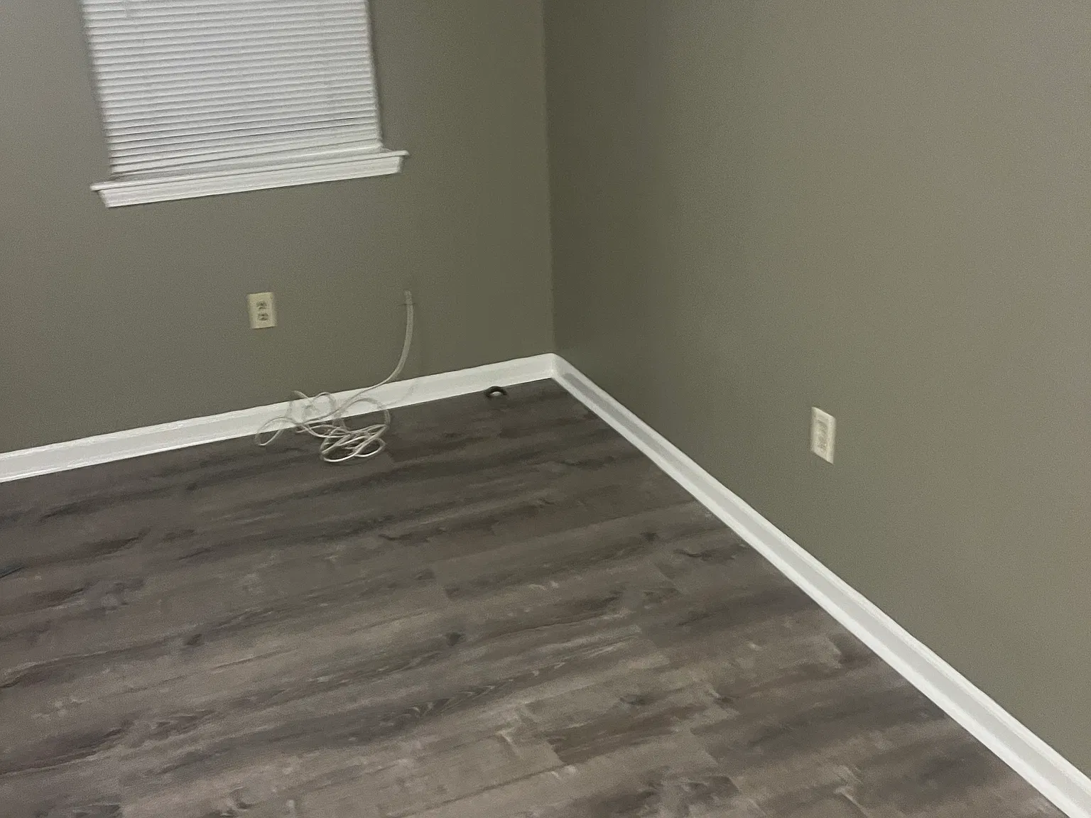 3 bed, 1100 sqft, $1,200 — Photo 3