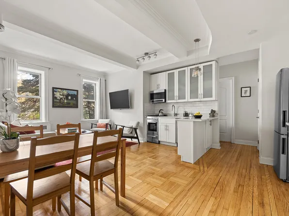 176 Seeley Street A2 image 2 of 10