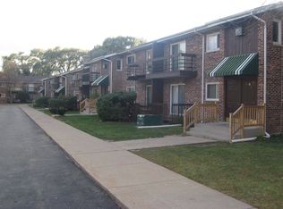 2905 Willow Ln APT D1, Zion, IL 60099