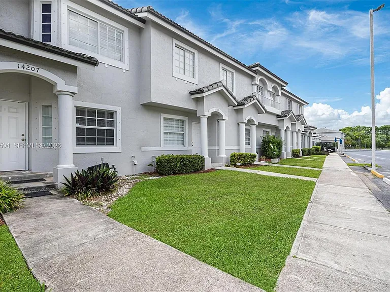 14207 SW 121st Pl — Photo 36