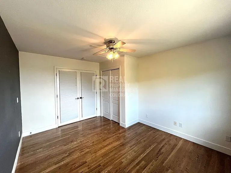 5016 Briscoglen Dr — Photo 17