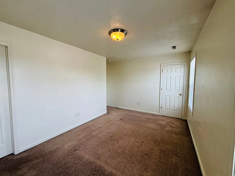 70 Salem Ln — Photo 9