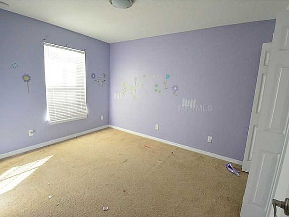 3rd image of 261 Winding Vine Ln
