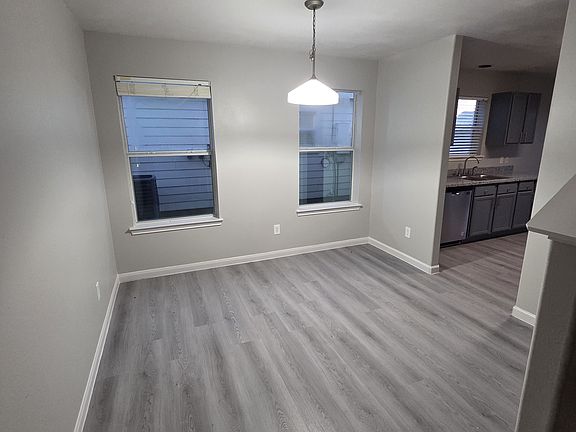 5th image of 882 Darbydale Crossing Ln