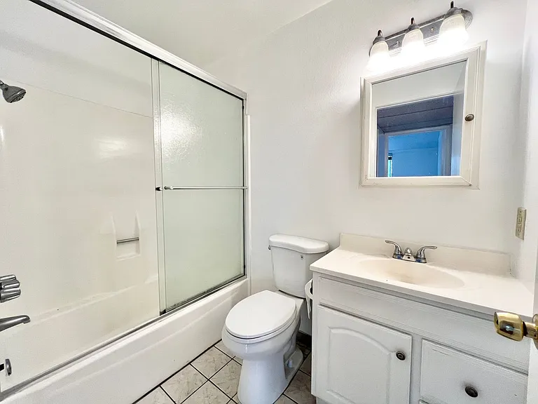 3565 Linden Ave #325 — Photo 9