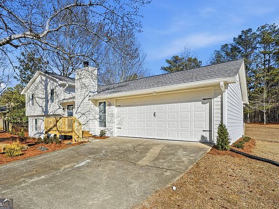 4th image of 145 Timbermill Cir