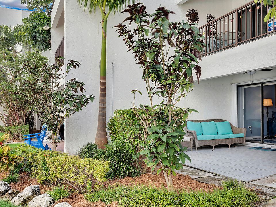 1st image of 601 W Ocean Dr APT 301A