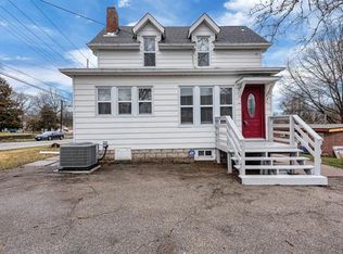 9452 Breckenridge Rd, Saint Louis, MO 63114