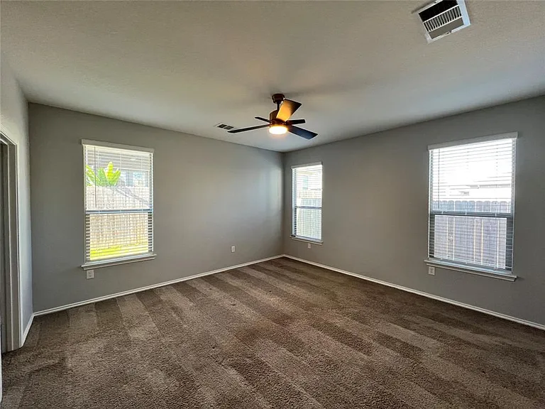 6516 Carriage Pines Dr — Photo 13