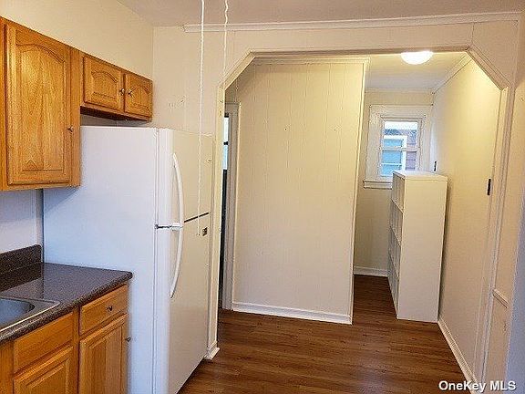 2nd image of 156-40 99th St #2