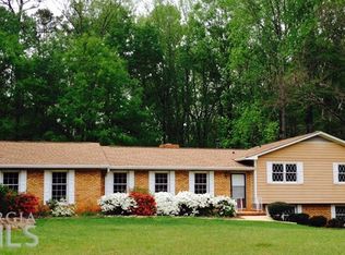 1277 Redwine Rd, Fayetteville, GA 30215