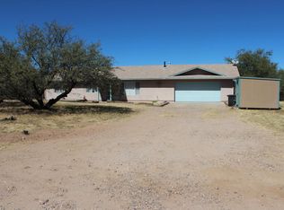 5845 E Perry Ln, Hereford, AZ 85615