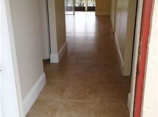 1000 Country Club Dr APT 105, Pompano Beach, FL 33063