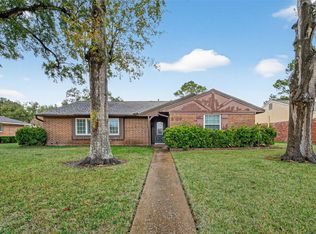 8106 Twin Hills Dr, Houston, TX 77071