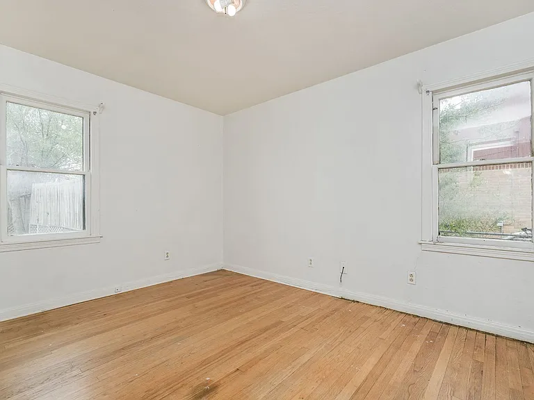 3609 S Travis St — Photo 13