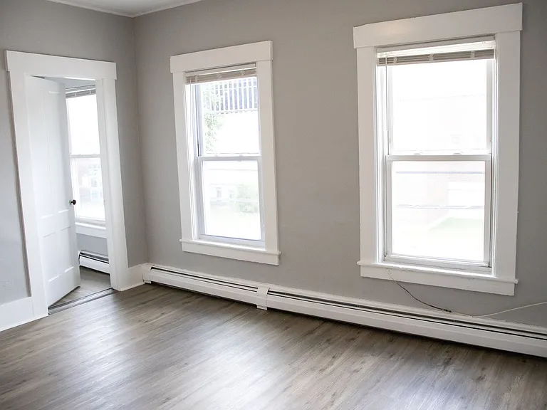 491 Maple St — Photo 12